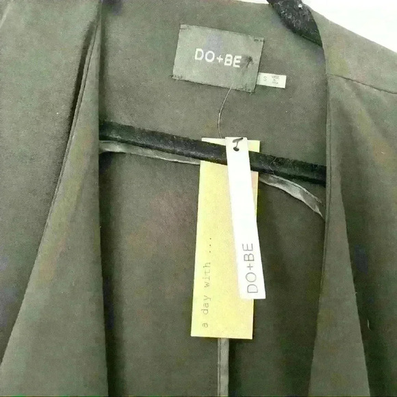 Do + Be Black Women’s Vest - Picture 3 of 3